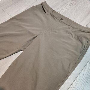Lululemon ABC Classic-Fit Trouser Pants Men Sz 36x33 Artifact Olive Brown Khakis